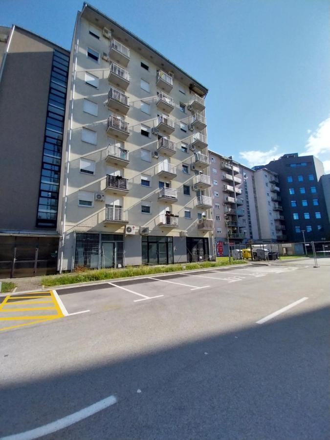 Apartment Relax With Infrared Sunshower Varazdin Exterior photo